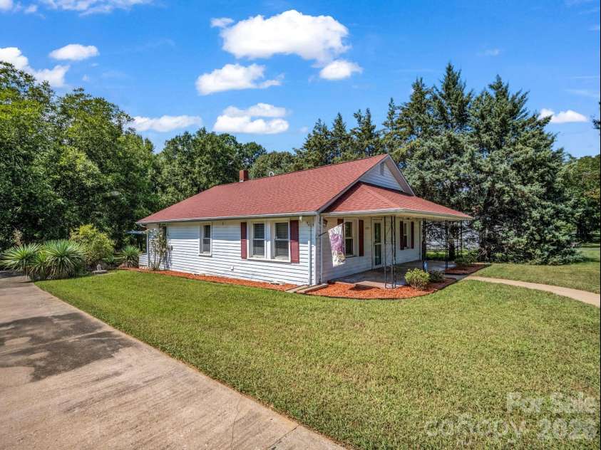 1315 Lithia Springs Road, Shelby, NC 28150.  MLS# CAR4424962, YatesRealty ID 13460. 