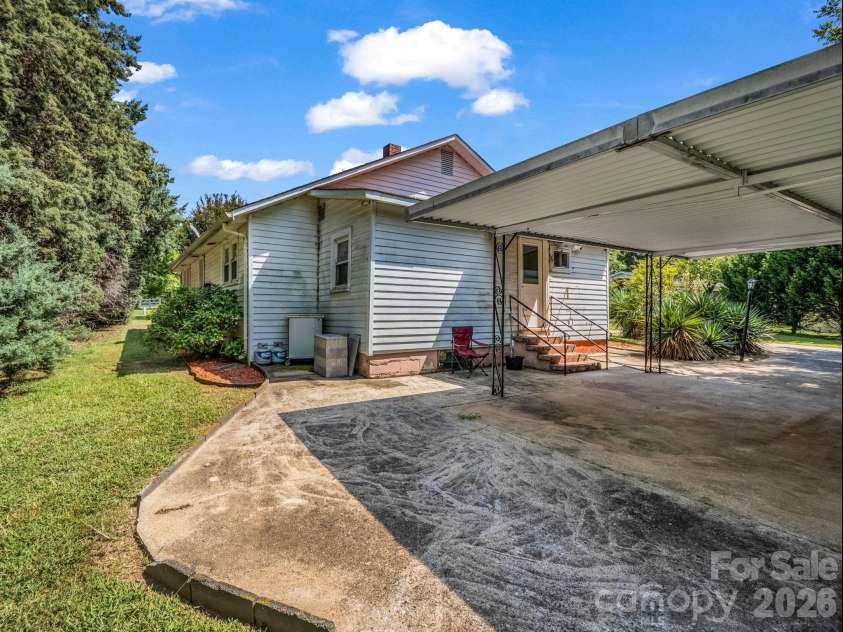 1315 Lithia Springs Road, Shelby, NC 28150.  MLS# CAR4424962, YatesRealty ID 13460. 