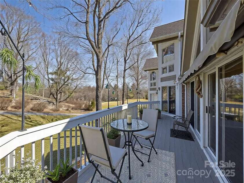 132 Overlook Drive, Flat Rock, NC 28731.  MLS# CAR4214331, YatesRealty ID 13461. 