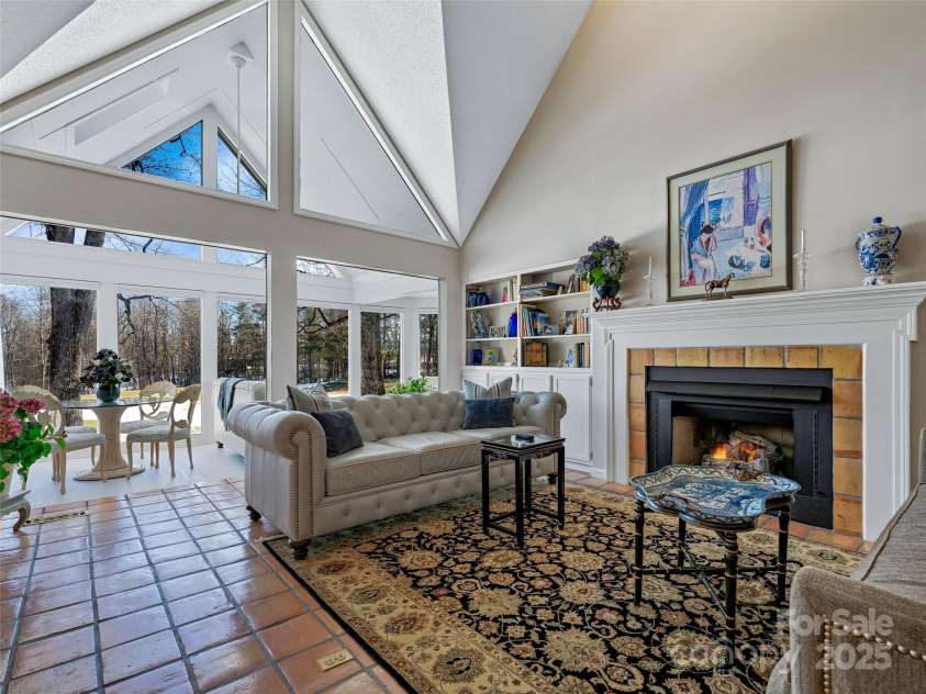 132 Overlook Drive, Flat Rock, NC 28731.  MLS# CAR4214331, YatesRealty ID 13461. 