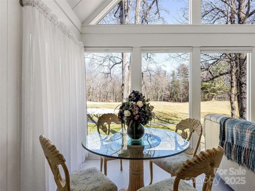 132 Overlook Drive, Flat Rock, NC 28731.  MLS# CAR4214331, YatesRealty ID 13461. 