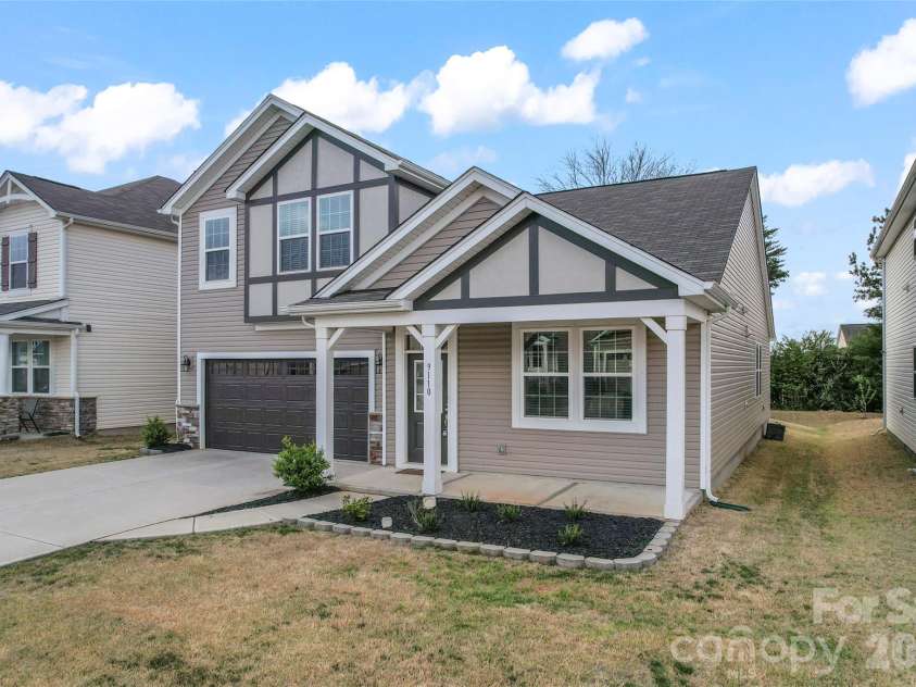9110 Buckley Court, Charlotte, NC 28269.  MLS# CAR4363949, YatesRealty ID 13461. 
