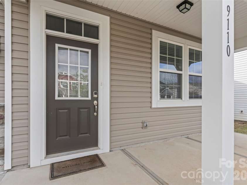 9110 Buckley Court, Charlotte, NC 28269.  MLS# CAR4363949, YatesRealty ID 13461. 