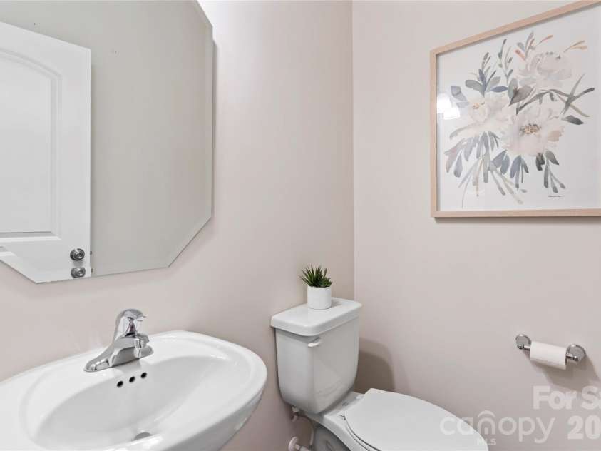 9110 Buckley Court, Charlotte, NC 28269.  MLS# CAR4363949, YatesRealty ID 13461. 