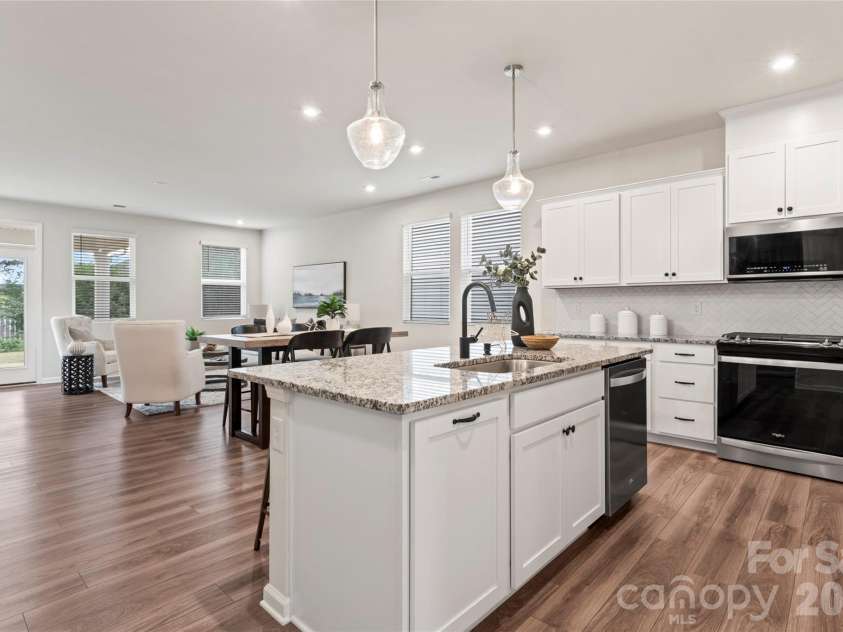 9110 Buckley Court, Charlotte, NC 28269.  MLS# CAR4363949, YatesRealty ID 13461. 