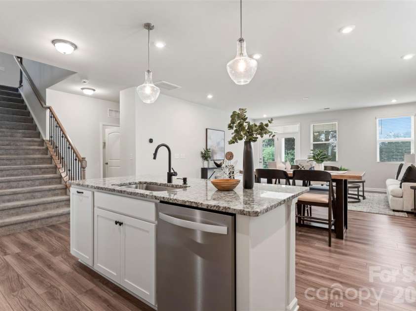 9110 Buckley Court, Charlotte, NC 28269.  MLS# CAR4363949, YatesRealty ID 13461. 
