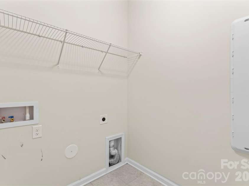 9110 Buckley Court, Charlotte, NC 28269.  MLS# CAR4363949, YatesRealty ID 13461. 