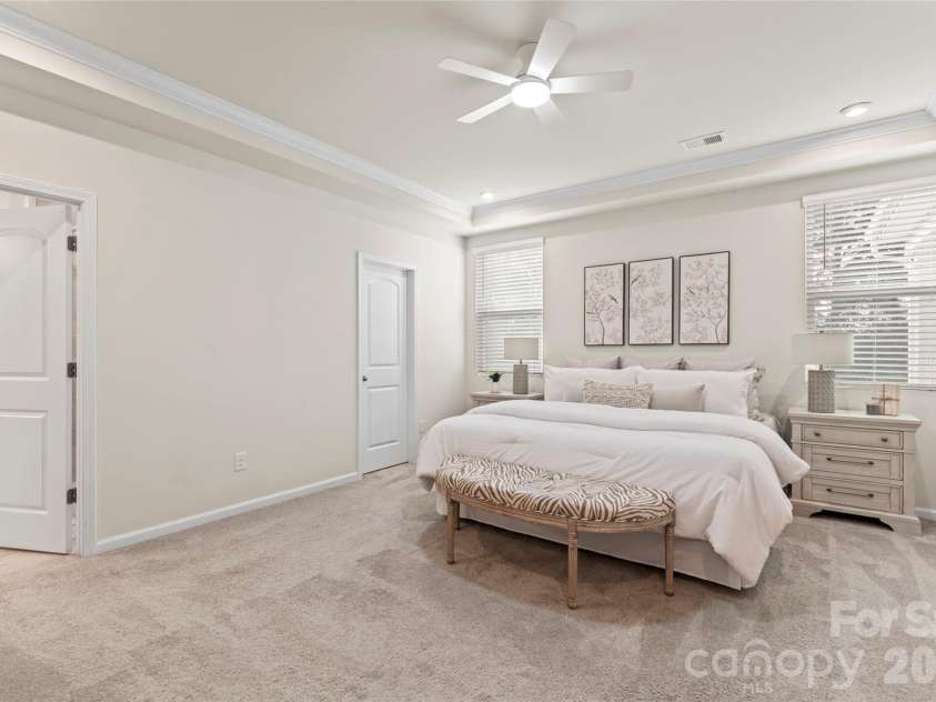9110 Buckley Court, Charlotte, NC 28269.  MLS# CAR4363949, YatesRealty ID 13461. 