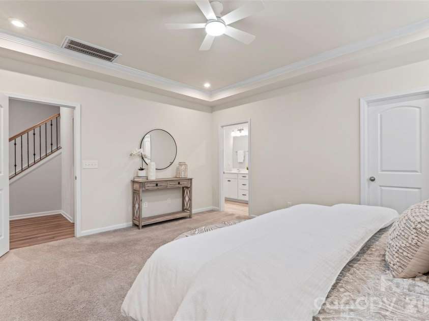 9110 Buckley Court, Charlotte, NC 28269.  MLS# CAR4363949, YatesRealty ID 13461. 