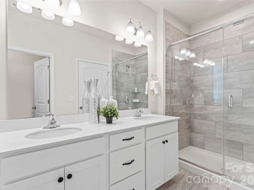 9110 Buckley Court, Charlotte, NC 28269.  MLS# CAR4363949, YatesRealty ID 13461. 