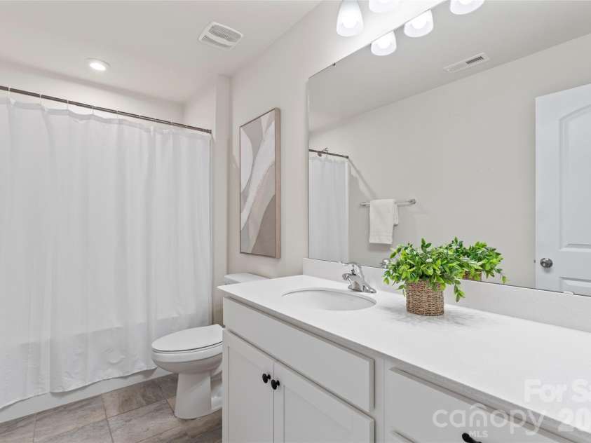 9110 Buckley Court, Charlotte, NC 28269.  MLS# CAR4363949, YatesRealty ID 13461. 