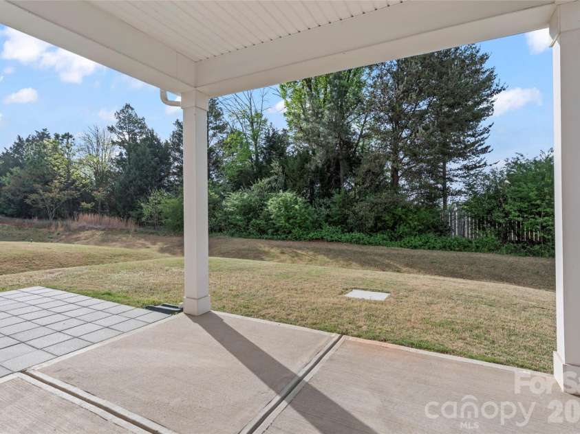 9110 Buckley Court, Charlotte, NC 28269.  MLS# CAR4363949, YatesRealty ID 13461. 