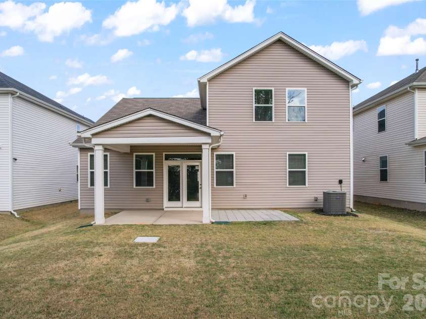 9110 Buckley Court, Charlotte, NC 28269.  MLS# CAR4363949, YatesRealty ID 13461. 