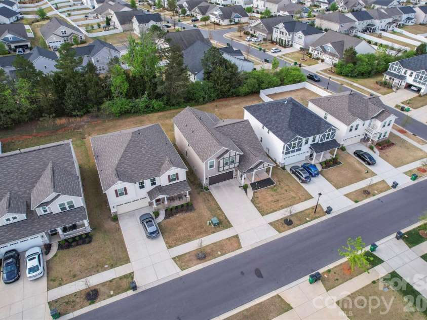 9110 Buckley Court, Charlotte, NC 28269.  MLS# CAR4363949, YatesRealty ID 13461. 