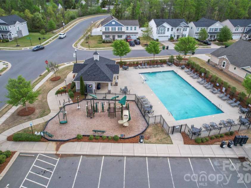 9110 Buckley Court, Charlotte, NC 28269.  MLS# CAR4363949, YatesRealty ID 13461. 