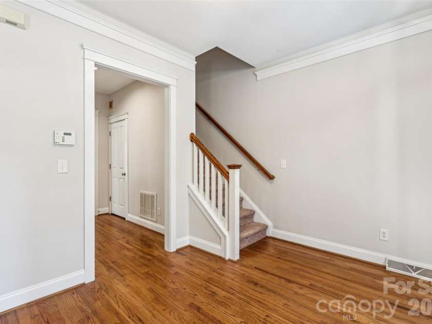 7321 Avonhurst Lane, Charlotte, NC 28269.  MLS# CAR4353767, YatesRealty ID 13462. 