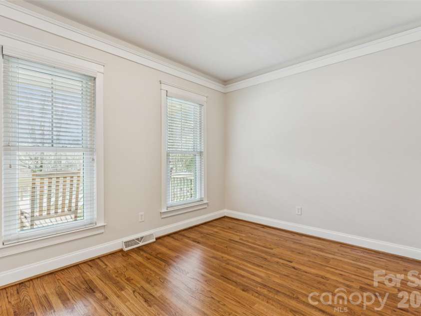 7321 Avonhurst Lane, Charlotte, NC 28269.  MLS# CAR4353767, YatesRealty ID 13462. 
