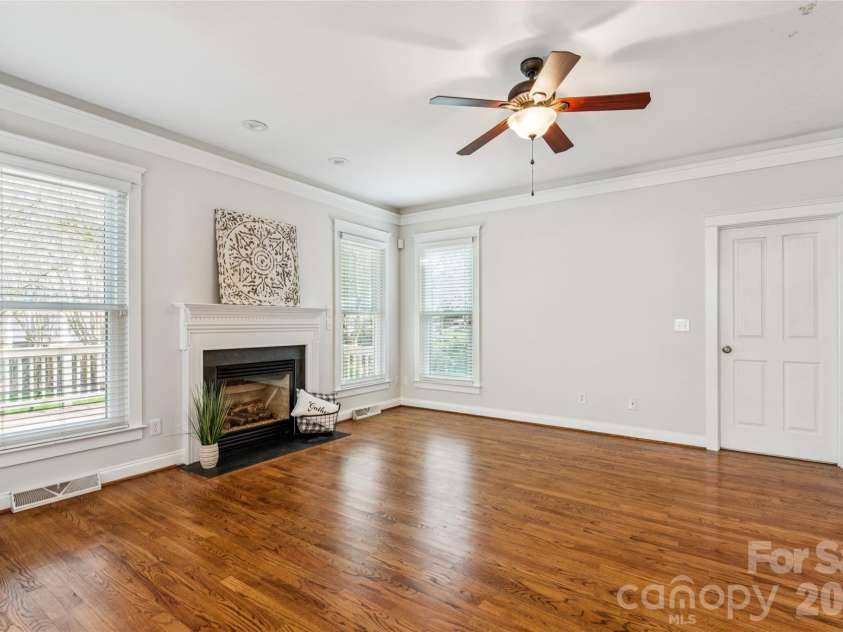 7321 Avonhurst Lane, Charlotte, NC 28269.  MLS# CAR4353767, YatesRealty ID 13462. 