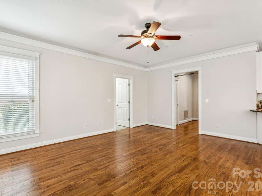 7321 Avonhurst Lane, Charlotte, NC 28269.  MLS# CAR4353767, YatesRealty ID 13462. 
