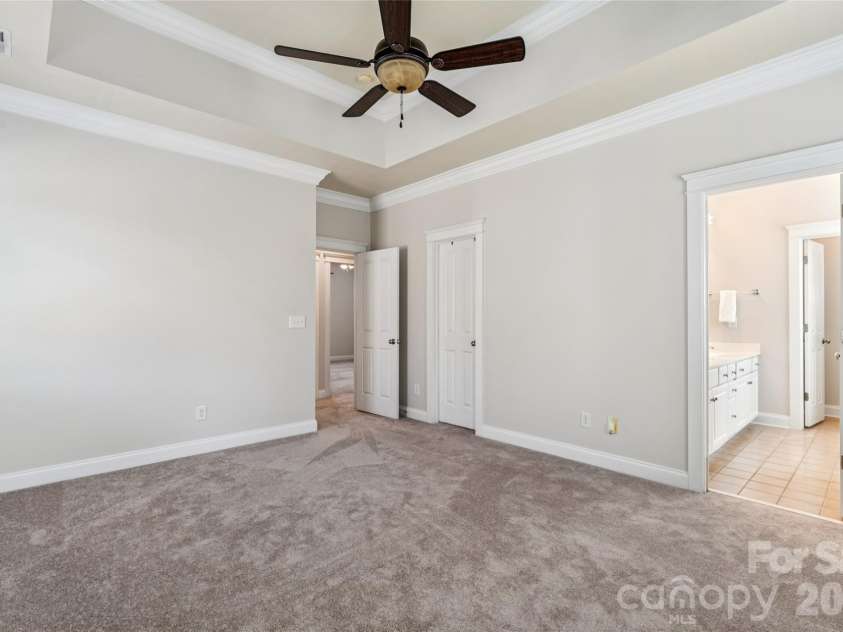 7321 Avonhurst Lane, Charlotte, NC 28269.  MLS# CAR4353767, YatesRealty ID 13462. 