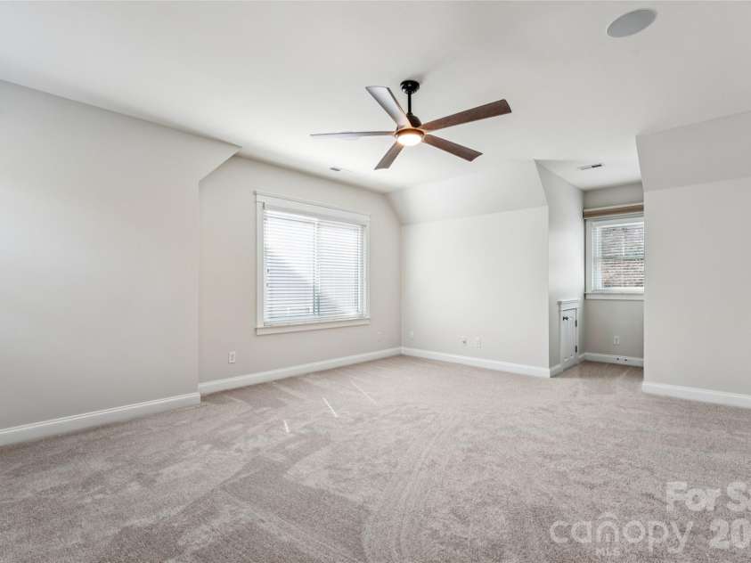 7321 Avonhurst Lane, Charlotte, NC 28269.  MLS# CAR4353767, YatesRealty ID 13462. 