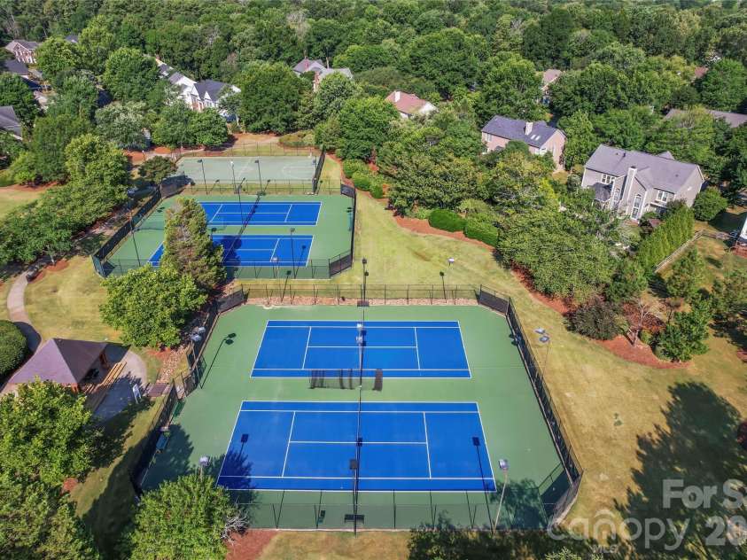 7321 Avonhurst Lane, Charlotte, NC 28269.  MLS# CAR4353767, YatesRealty ID 13462. 