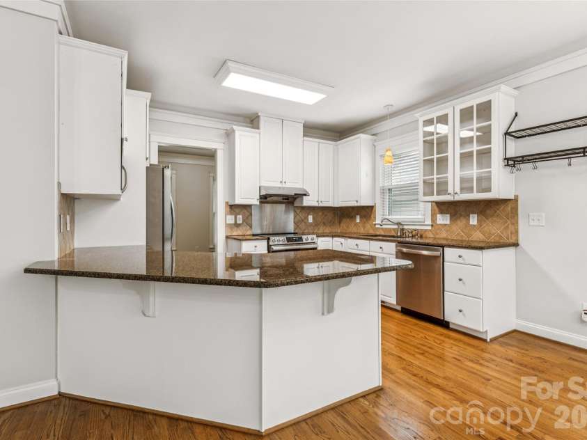 7321 Avonhurst Lane, Charlotte, NC 28269.  MLS# CAR4353767, YatesRealty ID 13462. 