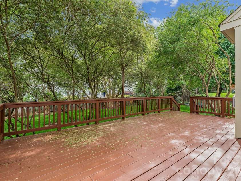 7321 Avonhurst Lane, Charlotte, NC 28269.  MLS# CAR4353767, YatesRealty ID 13462. 