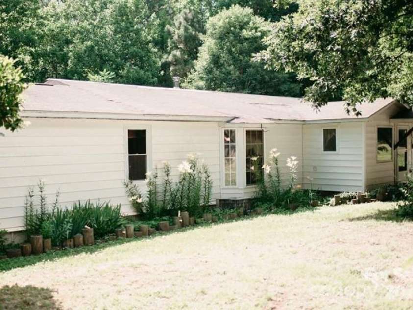 9080 Kings Drive, York, SC 29745.  MLS# CAR4311961, YatesRealty ID 13463. 
