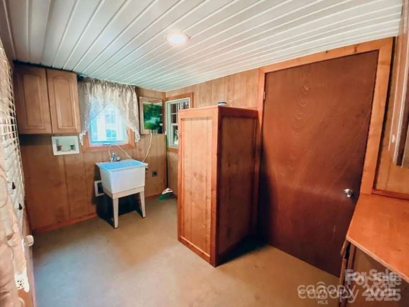9080 Kings Drive, York, SC 29745.  MLS# CAR4311961, YatesRealty ID 13463. 
