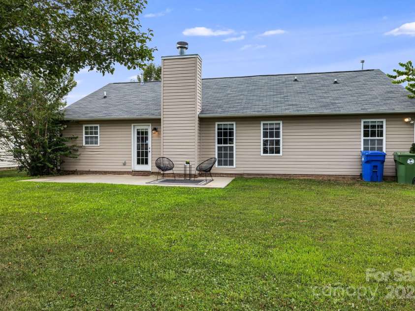 143 Sunberry Trail, Fletcher, NC 28732.  MLS# CAR4223165, YatesRealty ID 13464. 