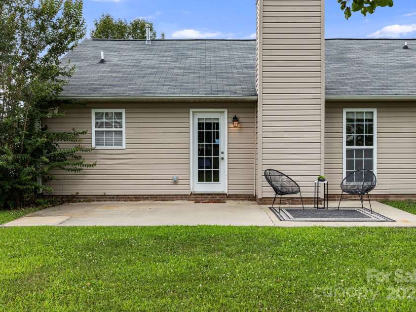 143 Sunberry Trail, Fletcher, NC 28732.  MLS# CAR4223165, YatesRealty ID 13464. 
