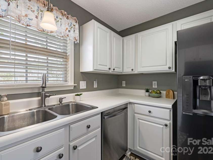 143 Sunberry Trail, Fletcher, NC 28732.  MLS# CAR4223165, YatesRealty ID 13464. 