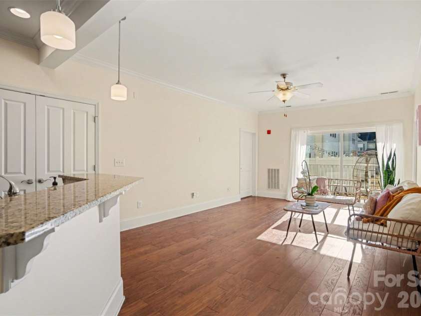 6605 Central Pacific Avenue, Charlotte, NC 28210.  MLS# CAR4346328, YatesRealty ID 13464. 
