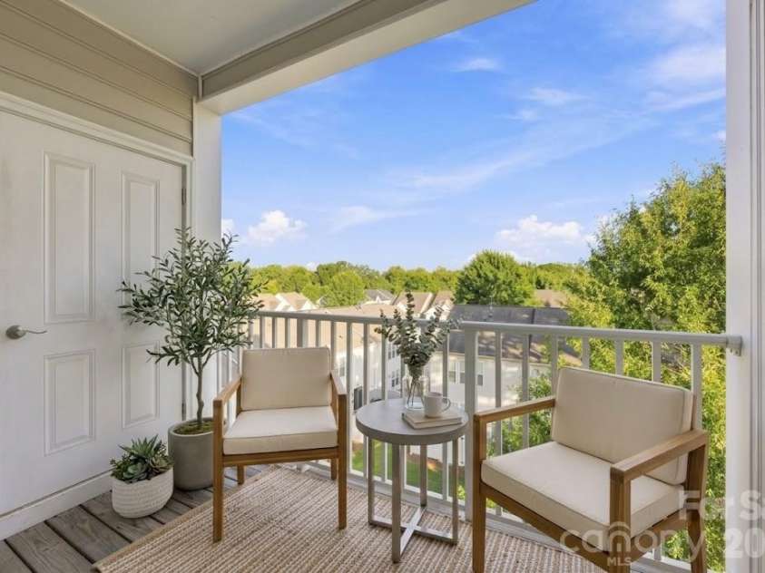 6605 Central Pacific Avenue, Charlotte, NC 28210.  MLS# CAR4423685, YatesRealty ID 13464. 
