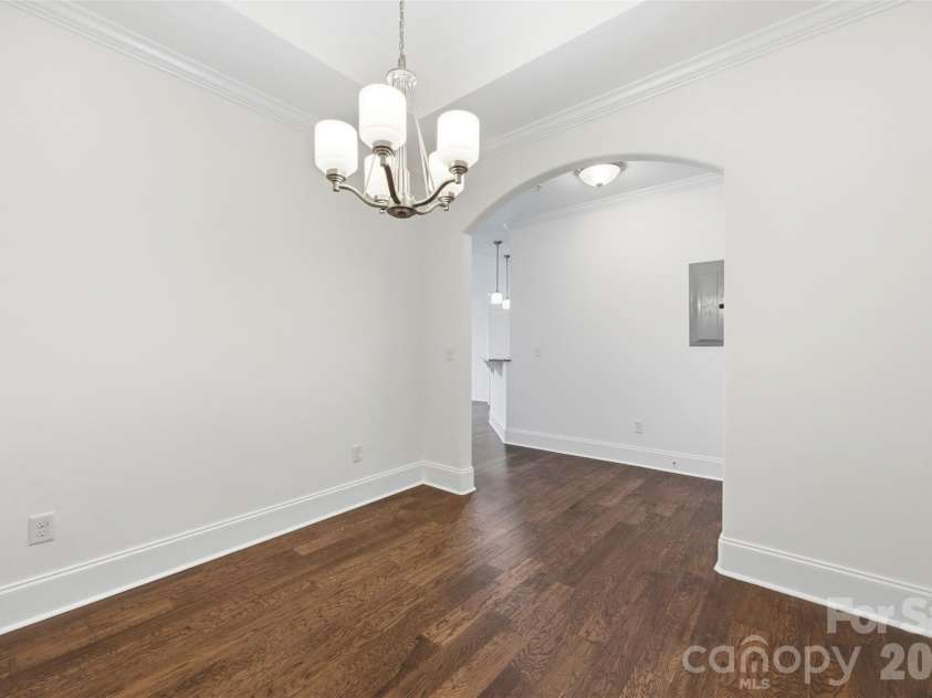 6605 Central Pacific Avenue, Charlotte, NC 28210.  MLS# CAR4423685, YatesRealty ID 13464. Formal Dining room with trey ceiling, very nice.