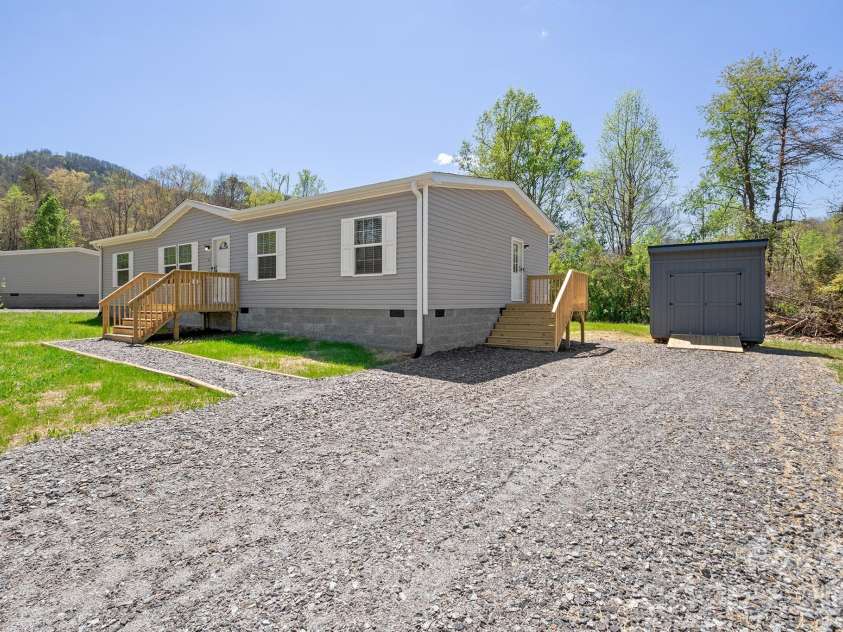 118 Peaceful Hill Drive, Old Fort, NC 28762.  MLS# CAR4367270, YatesRealty ID 13465. 