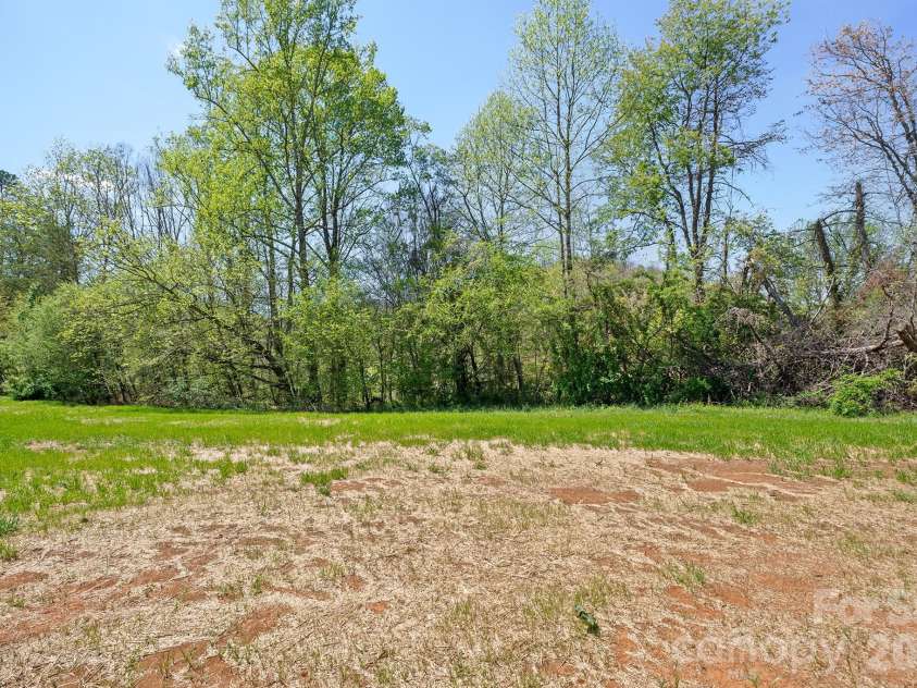 118 Peaceful Hill Drive, Old Fort, NC 28762.  MLS# CAR4367270, YatesRealty ID 13465. 