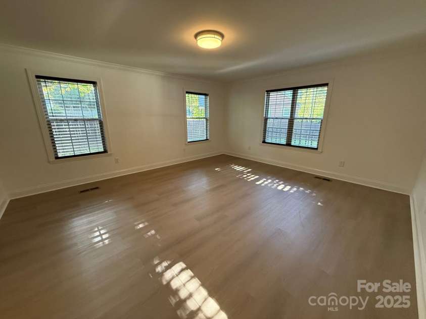 3332 Draper Avenue, Charlotte, NC 28205.  MLS# CAR4224302, YatesRealty ID 13465. 2nd Bedroom