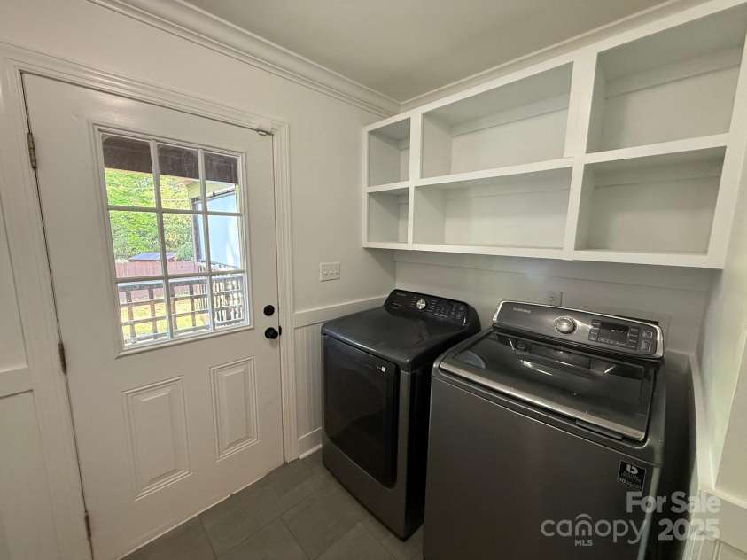 3332 Draper Avenue, Charlotte, NC 28205.  MLS# CAR4224302, YatesRealty ID 13465. Laundry Room