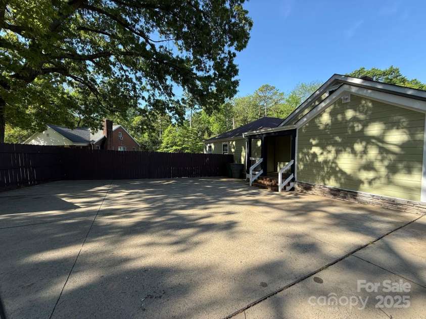 3332 Draper Avenue, Charlotte, NC 28205.  MLS# CAR4224302, YatesRealty ID 13465. Side Driveway