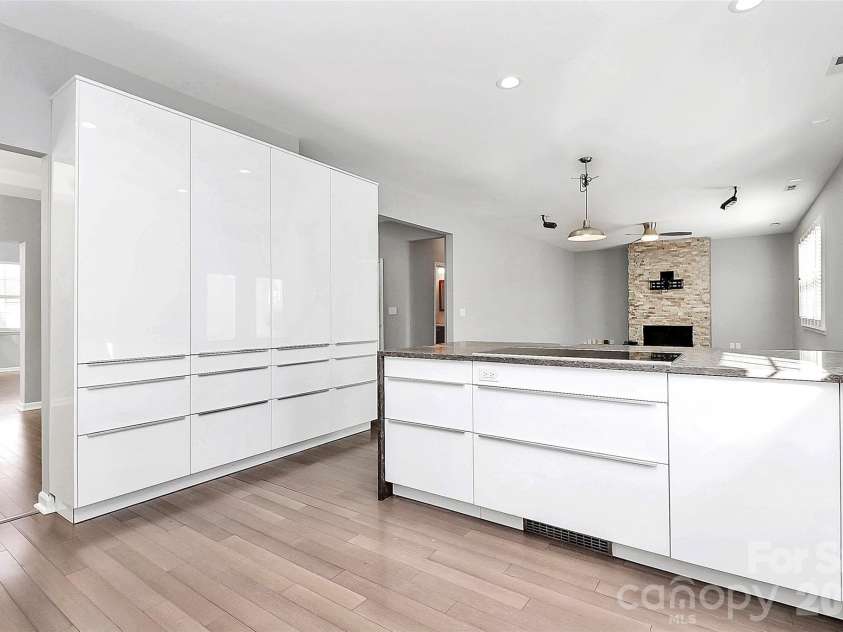 10722 Camden Meadow Drive, Charlotte, NC 28273.  MLS# CAR4342342, YatesRealty ID 13466. 