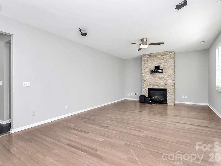 10722 Camden Meadow Drive, Charlotte, NC 28273.  MLS# CAR4342342, YatesRealty ID 13466. 