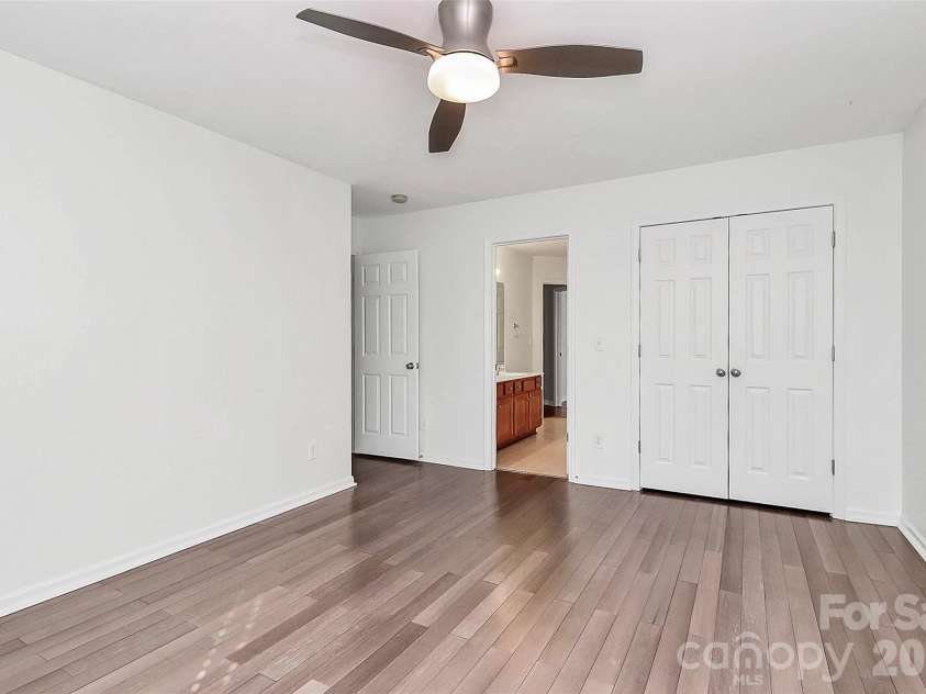 10722 Camden Meadow Drive, Charlotte, NC 28273.  MLS# CAR4342342, YatesRealty ID 13466. 