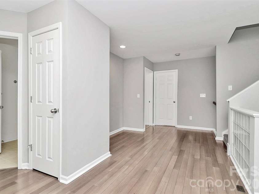 10722 Camden Meadow Drive, Charlotte, NC 28273.  MLS# CAR4342342, YatesRealty ID 13466. 