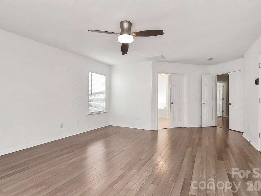 10722 Camden Meadow Drive, Charlotte, NC 28273.  MLS# CAR4342342, YatesRealty ID 13466. 