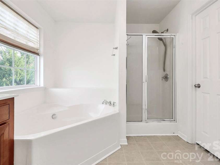 10722 Camden Meadow Drive, Charlotte, NC 28273.  MLS# CAR4342342, YatesRealty ID 13466. 