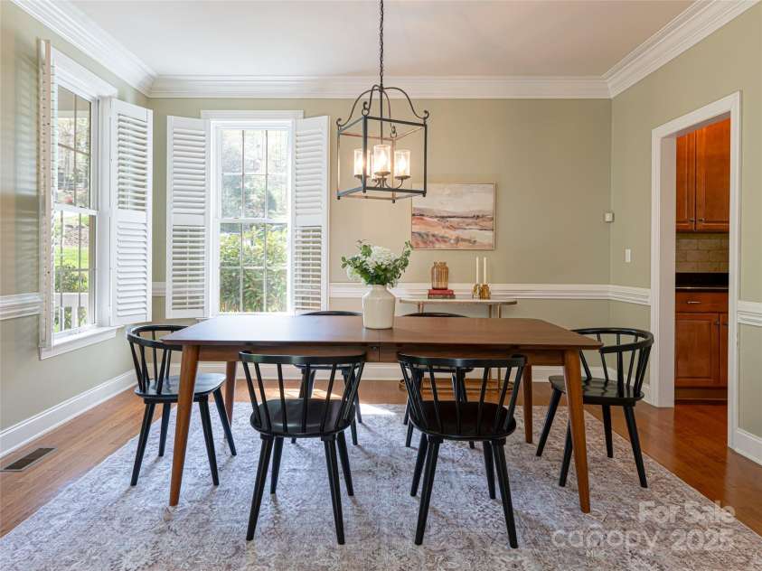 11 La Rue Court, Candler, NC 28715.  MLS# CAR4242161, YatesRealty ID 13467. 