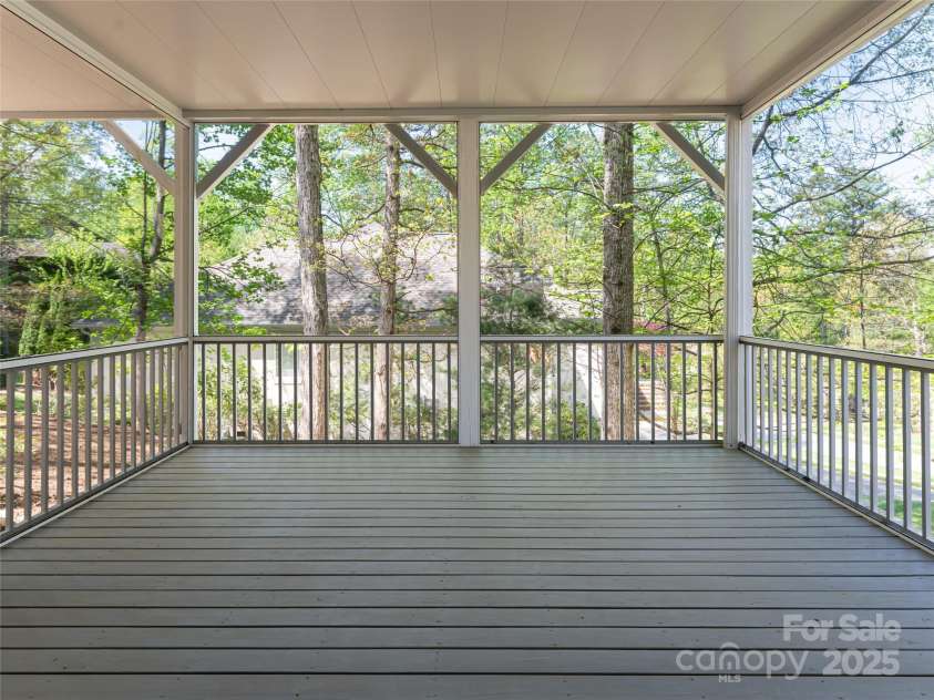 11 La Rue Court, Candler, NC 28715.  MLS# CAR4242161, YatesRealty ID 13467. 