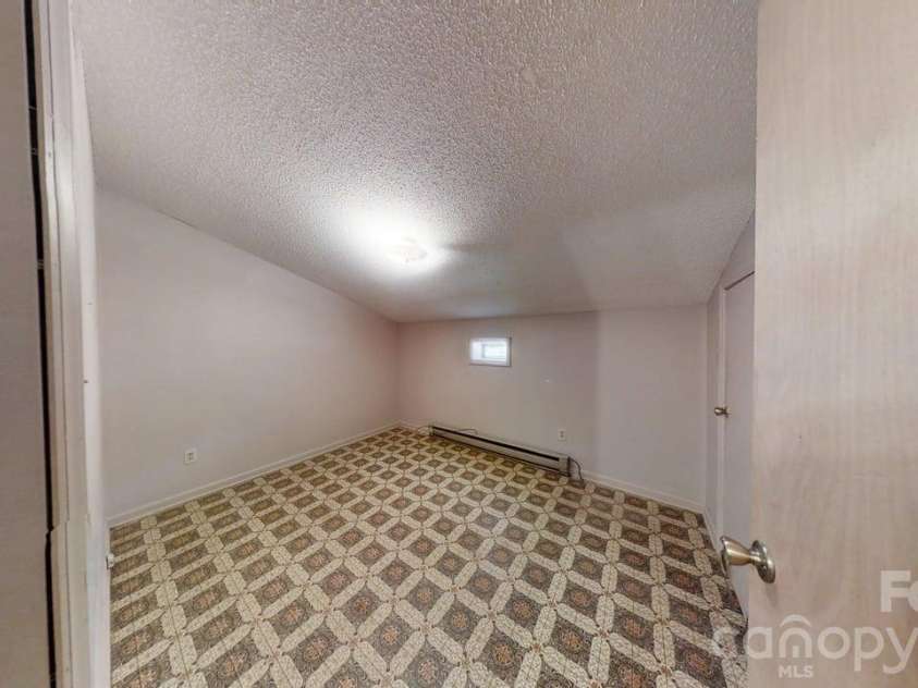 2367 Story Street, Lincolnton, NC 28092.  MLS# CAR4369998, YatesRealty ID 13467. Flex Space
